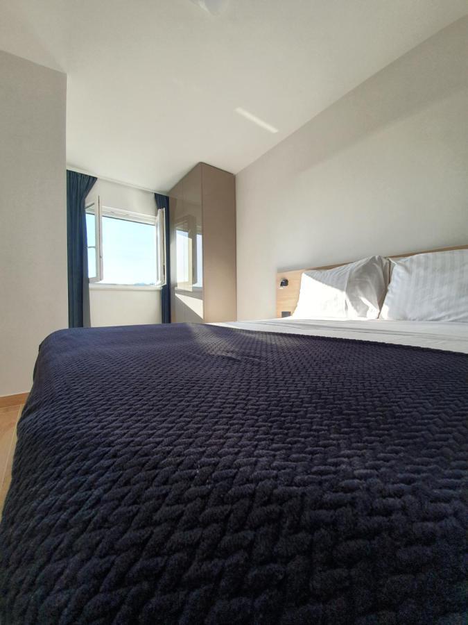 Apartmani Starigrad Paklenica - Danijel Bagian luar foto