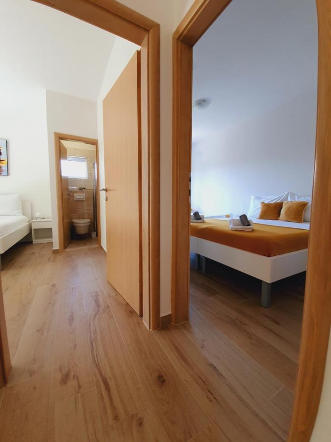 Apartmani Starigrad Paklenica - Danijel Bagian luar foto