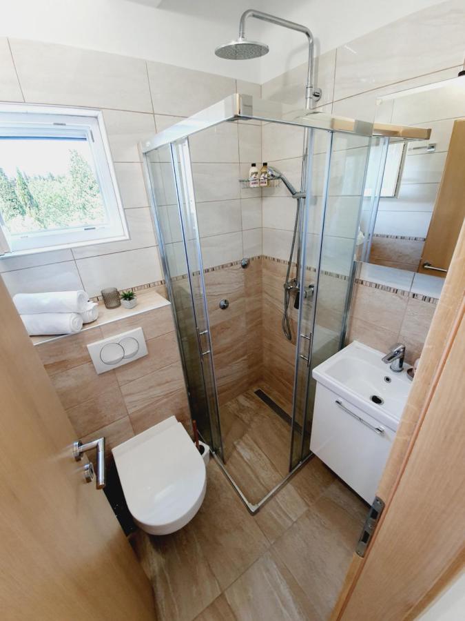 Apartmani Starigrad Paklenica - Danijel Bagian luar foto