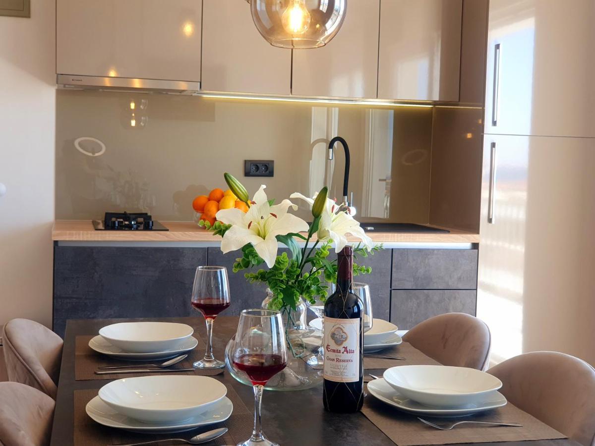 Apartmani Starigrad Paklenica - Danijel Bagian luar foto