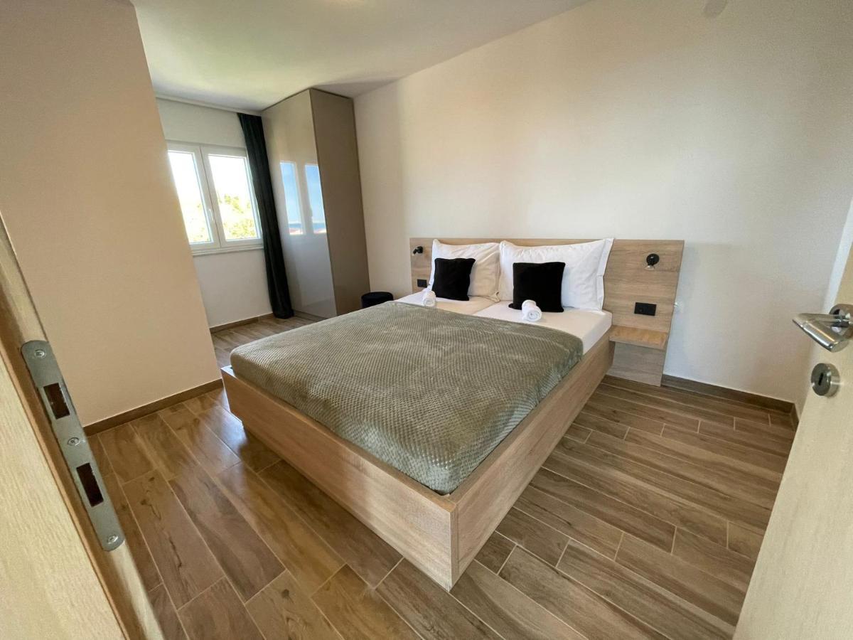 Apartmani Starigrad Paklenica - Danijel Bagian luar foto