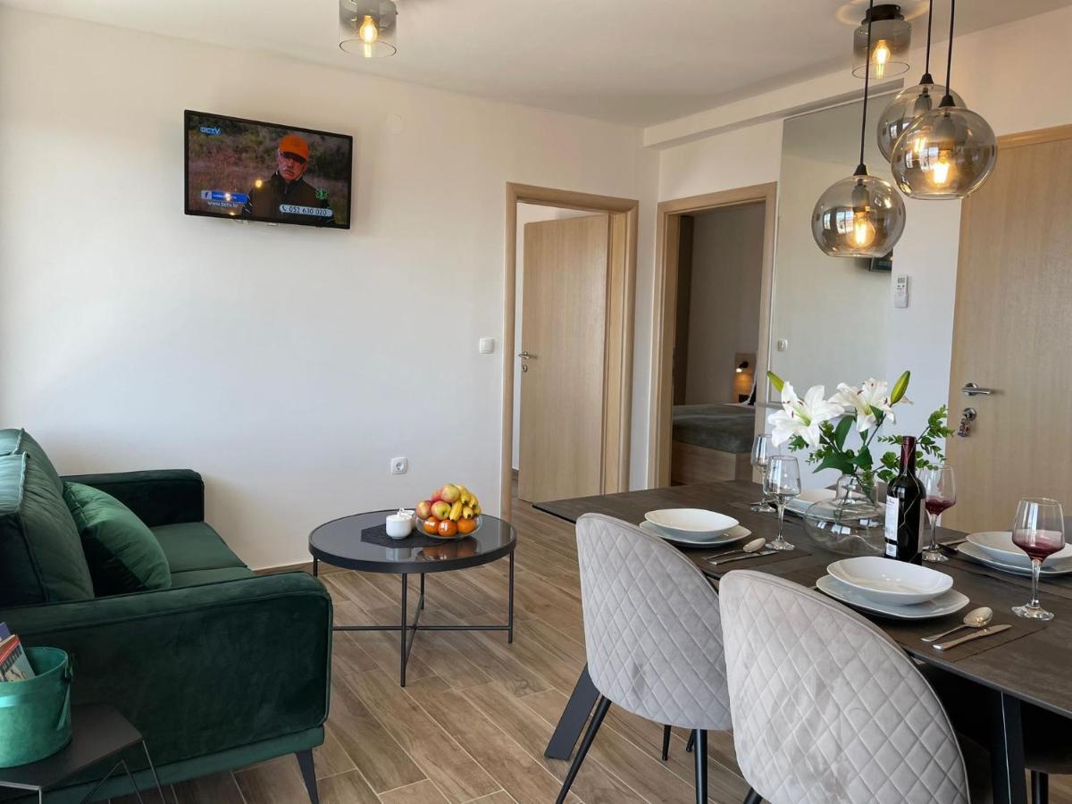 Apartmani Starigrad Paklenica - Danijel Bagian luar foto