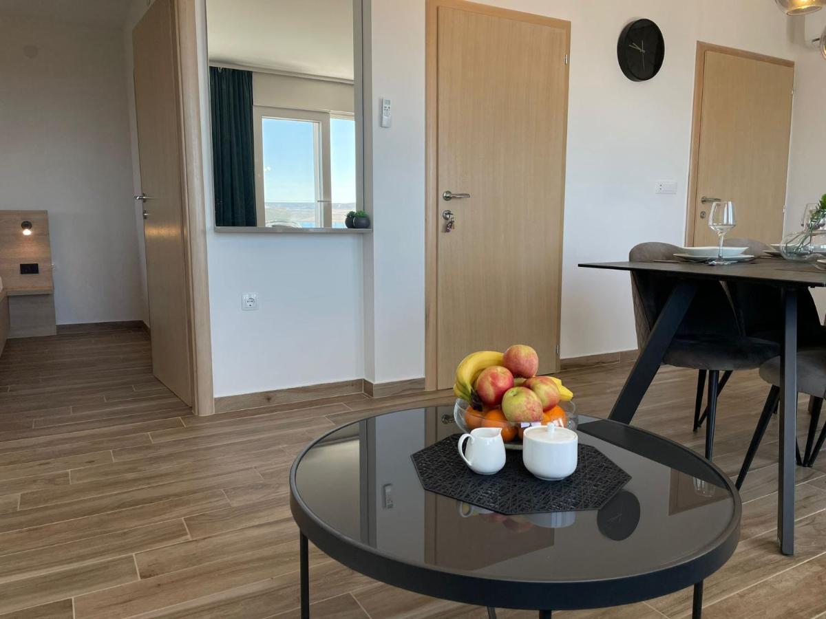 Apartmani Starigrad Paklenica - Danijel Bagian luar foto