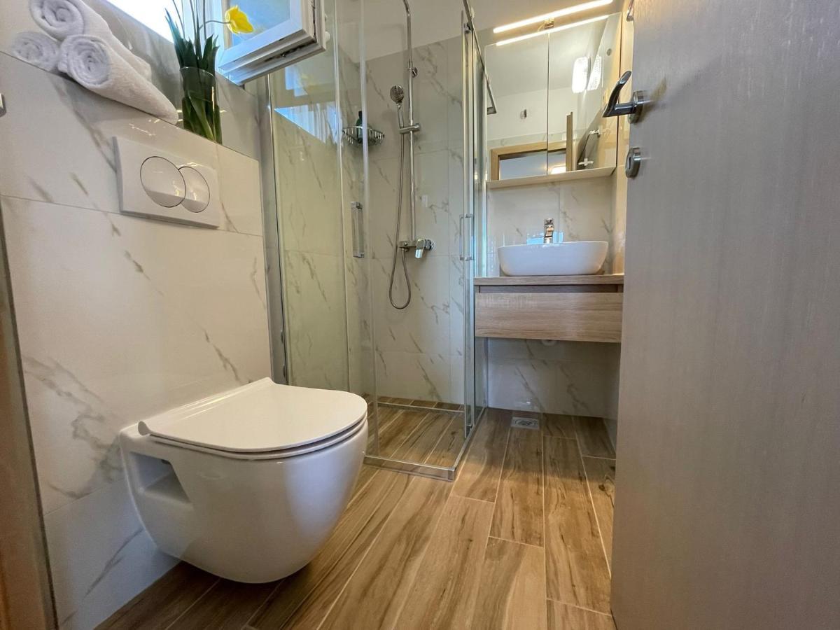 Apartmani Starigrad Paklenica - Danijel Bagian luar foto