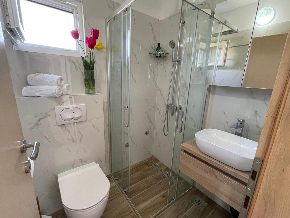 Apartmani Starigrad Paklenica - Danijel Bagian luar foto