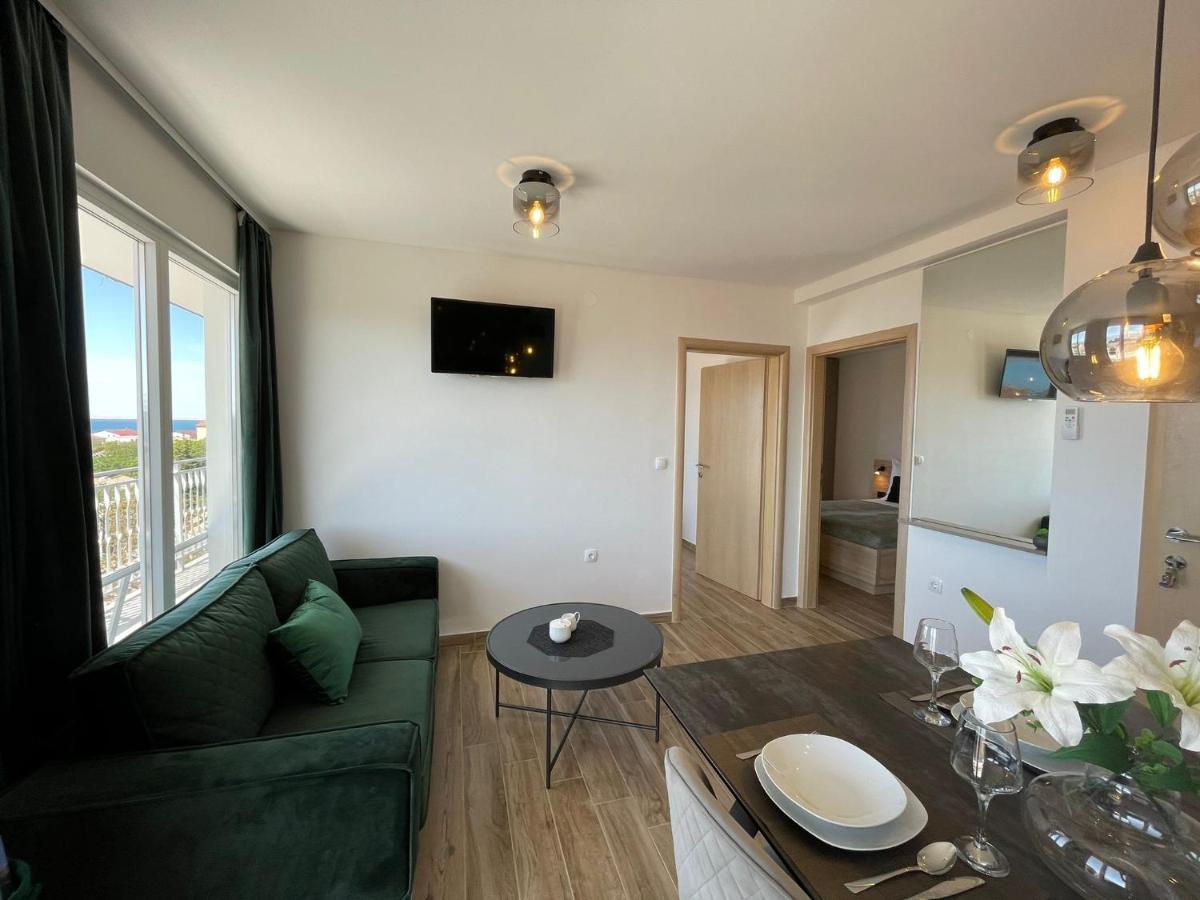 Apartmani Starigrad Paklenica - Danijel Bagian luar foto